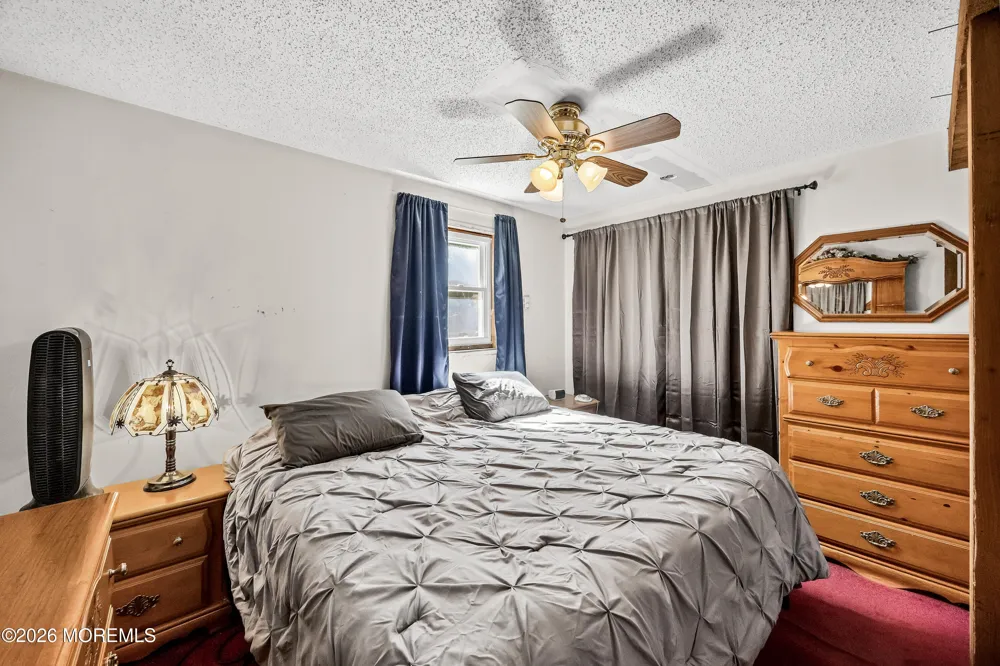 31 W Shore Drive Southampton, NJ 08088