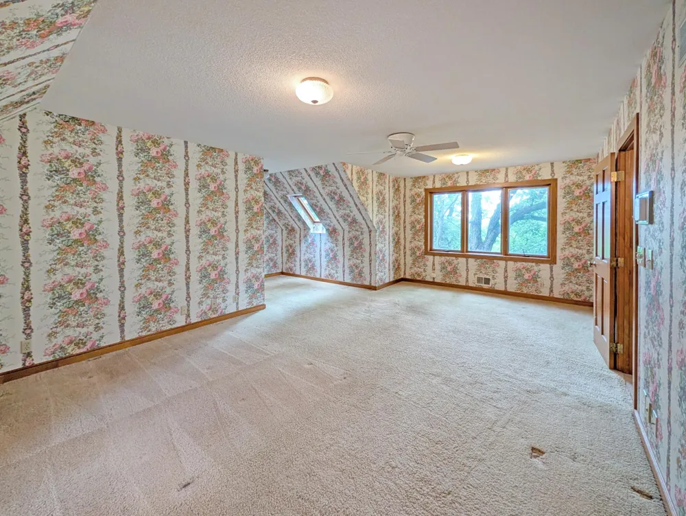 16220 Hayes Avenue Carver, MN 55315