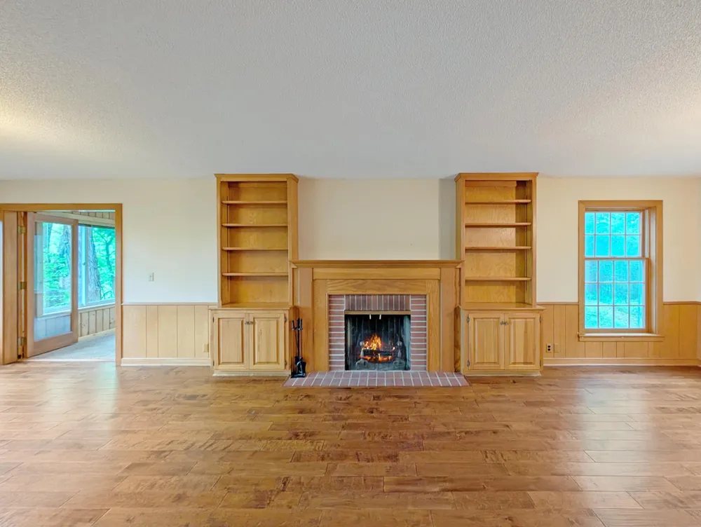 16220 Hayes Avenue Carver, MN 55315