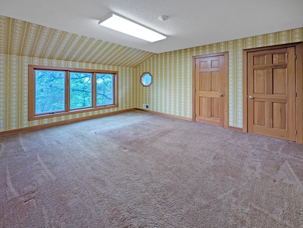 16220 Hayes Avenue Carver, MN 55315