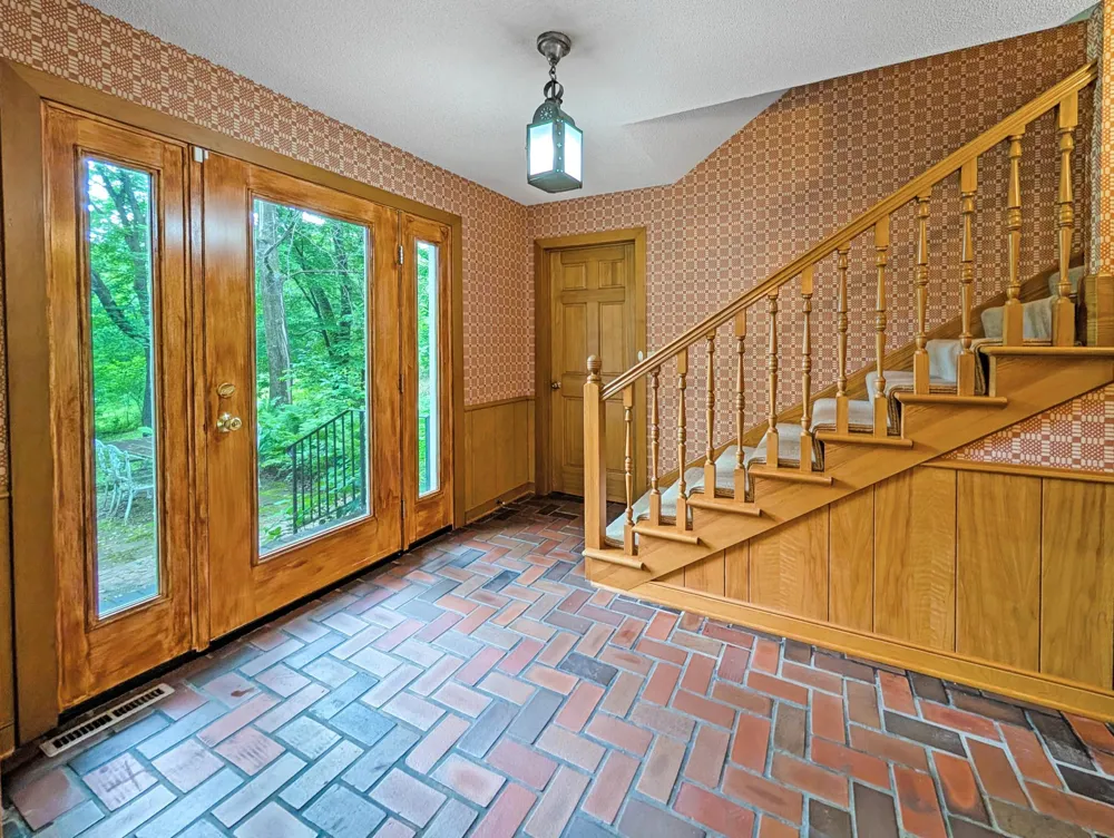 16220 Hayes Avenue Carver, MN 55315