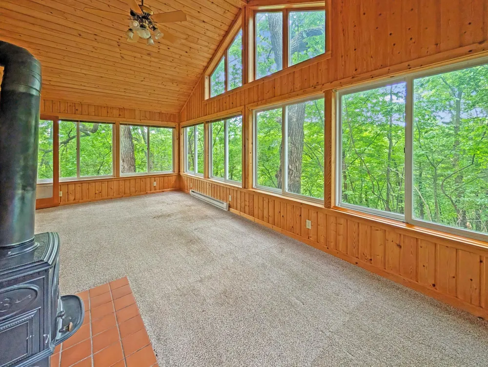 16220 Hayes Avenue Carver, MN 55315