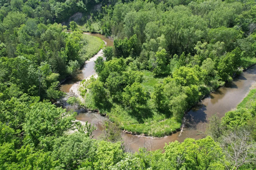 16220 Hayes Avenue Carver, MN 55315