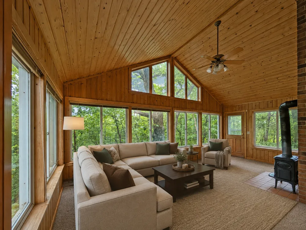 16220 Hayes Avenue Carver, MN 55315