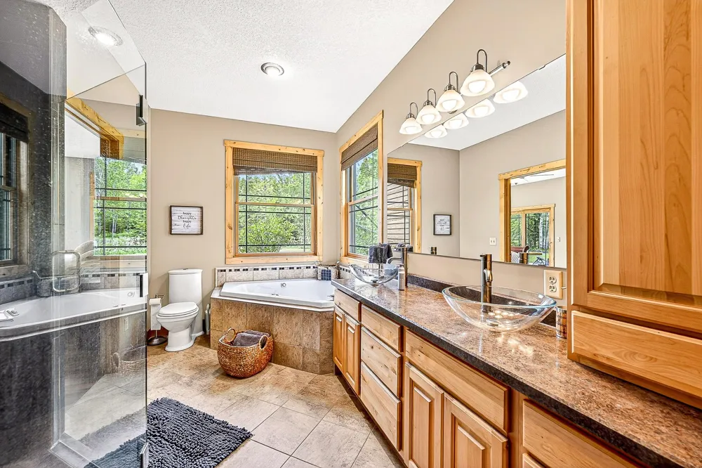 28 Quincy Drive Silver Bay, MN 55614
