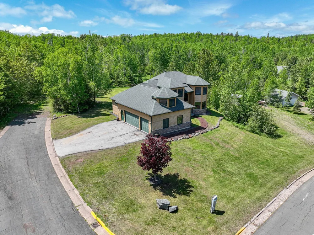 28 Quincy Drive Silver Bay, MN 55614