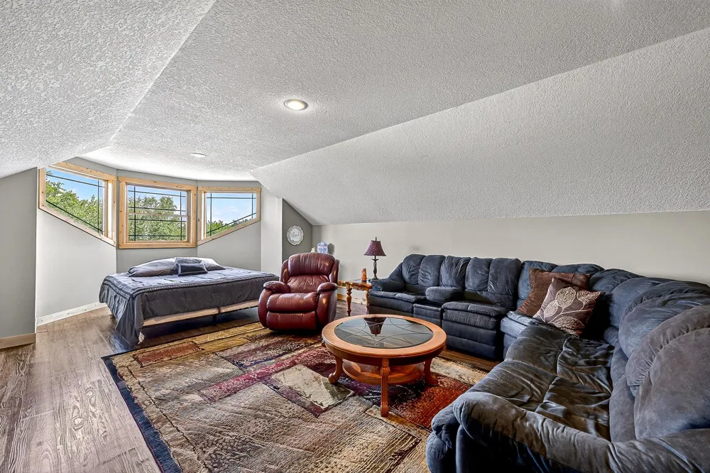 28 Quincy Drive Silver Bay, MN 55614