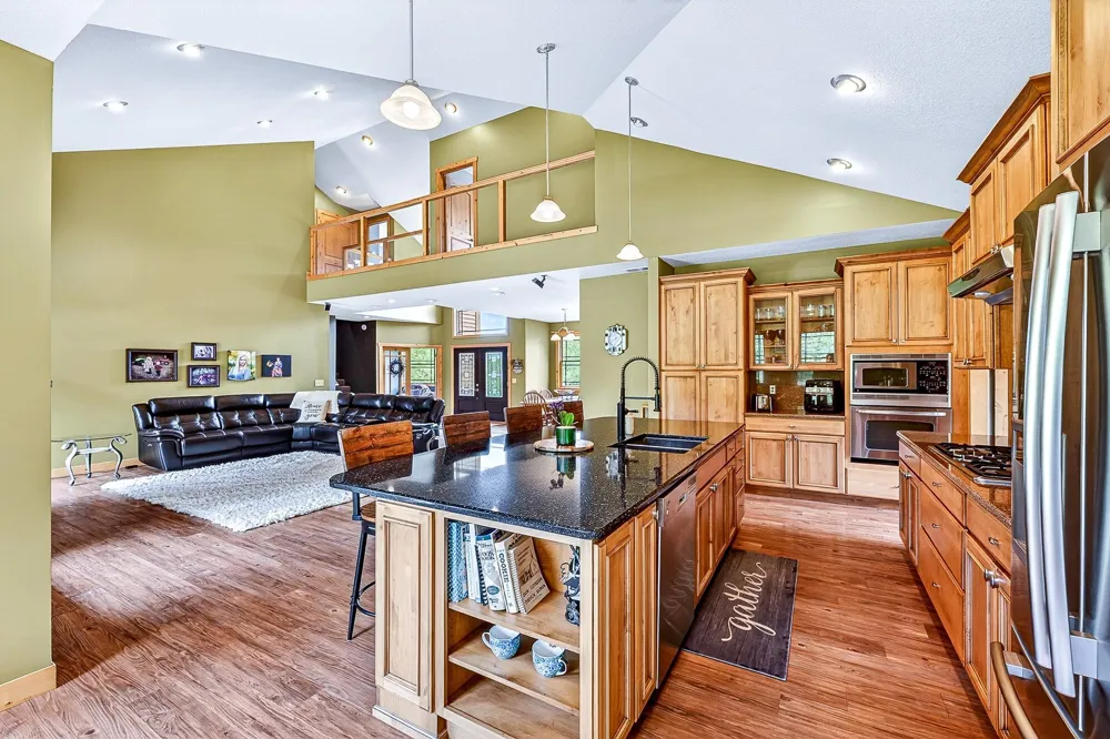 28 Quincy Drive Silver Bay, MN 55614