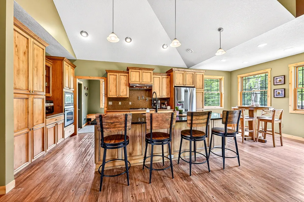 28 Quincy Drive Silver Bay, MN 55614