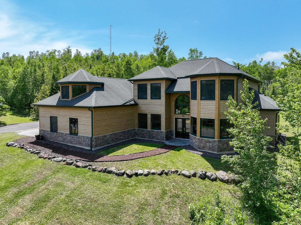 28 Quincy Drive Silver Bay, MN 55614