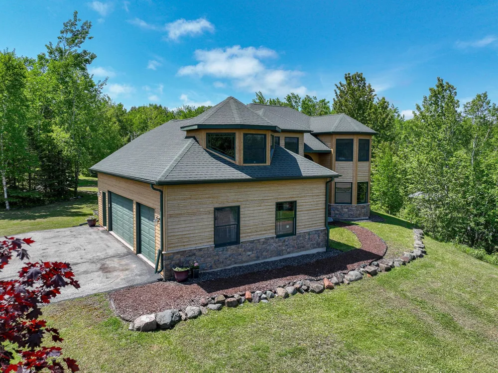28 Quincy Drive Silver Bay, MN 55614