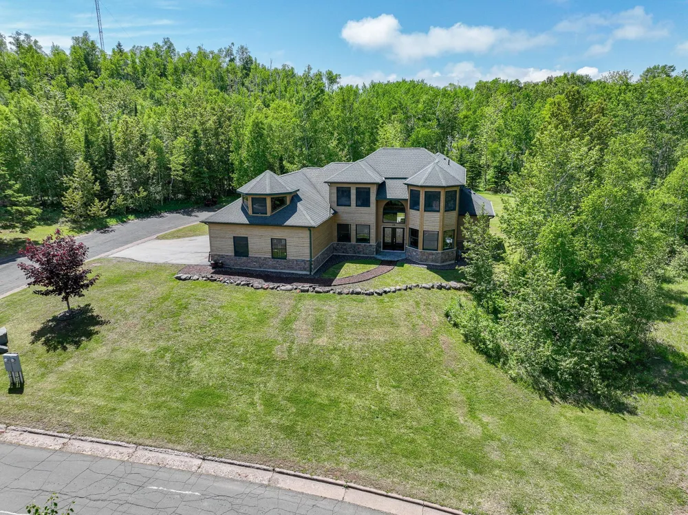 28 Quincy Drive Silver Bay, MN 55614