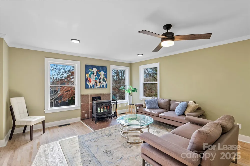5 Elmore Street Asheville, NC 28804