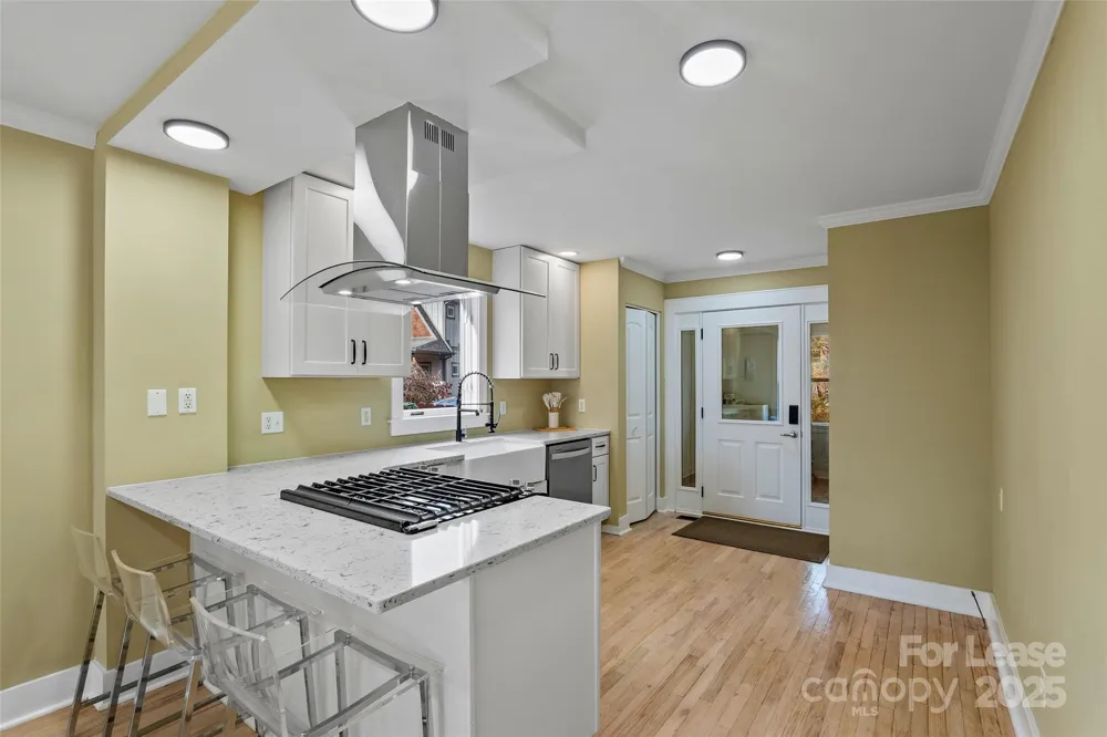 5 Elmore Street Asheville, NC 28804