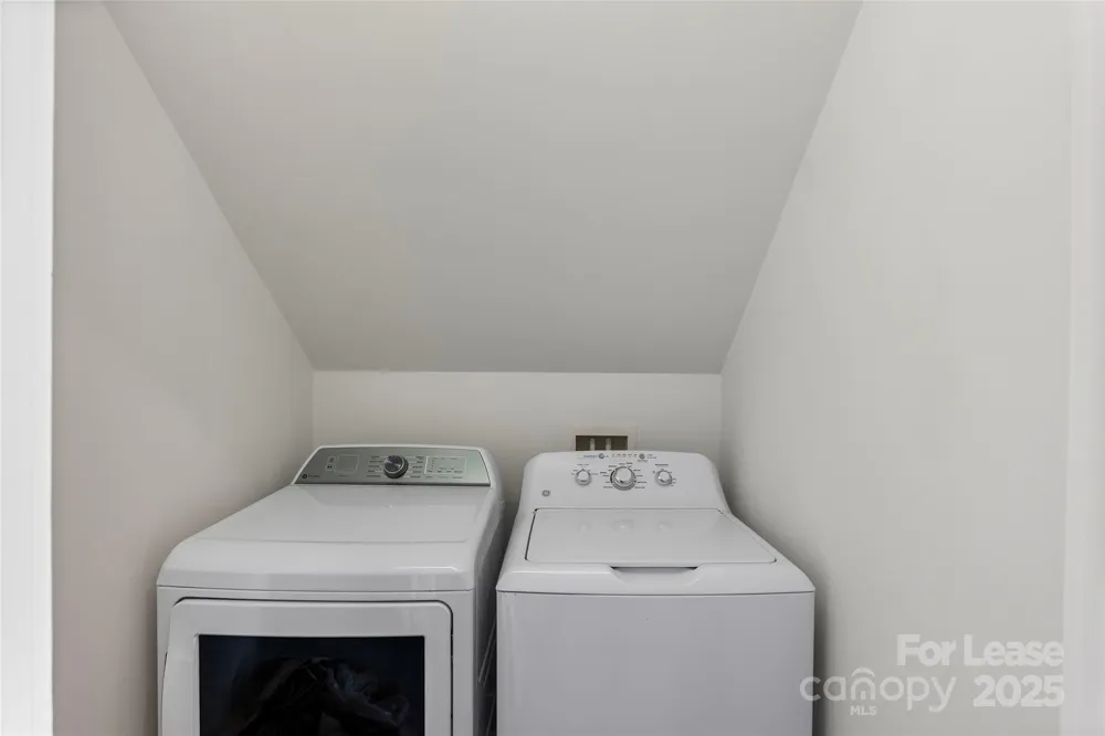 5 Elmore Street Asheville, NC 28804