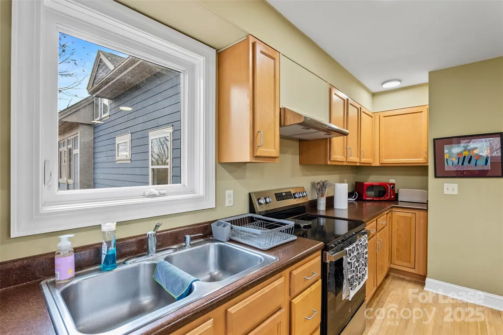 5 Elmore Street Asheville, NC 28804