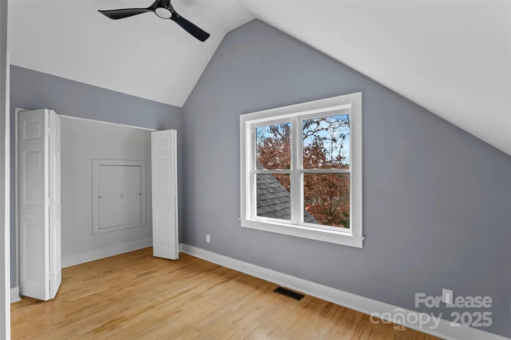 5 Elmore Street Asheville, NC 28804