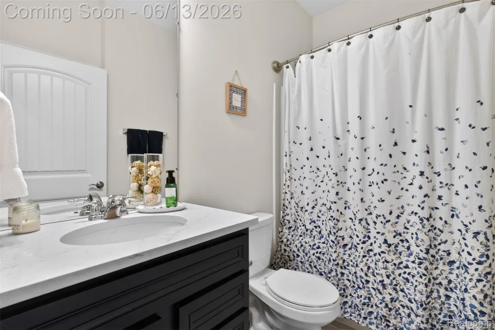 48827 Windfall Road Novi City, MI 48374