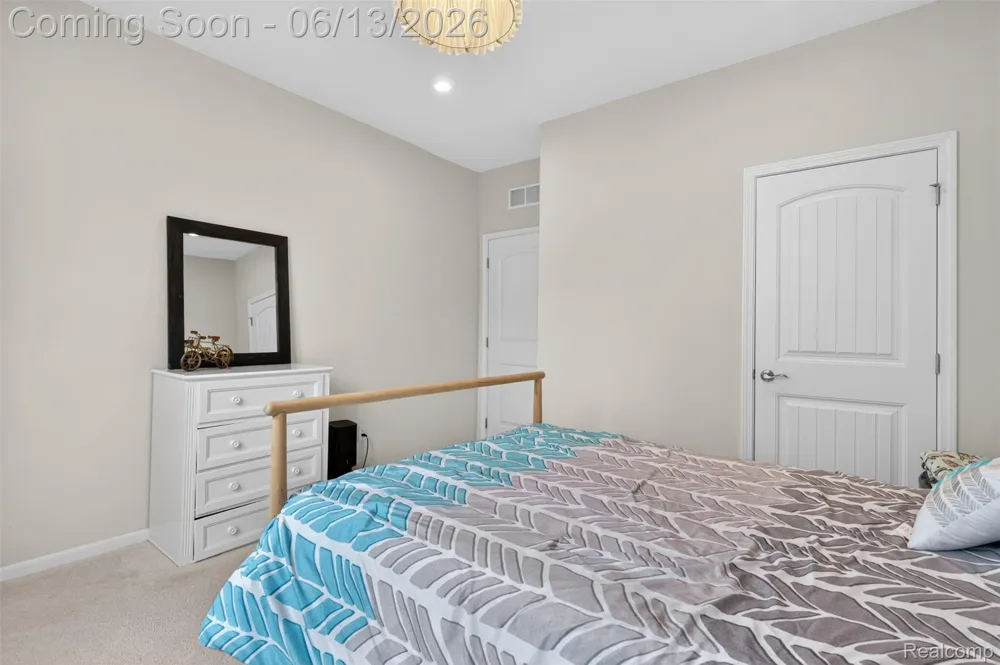 48827 Windfall Road Novi City, MI 48374