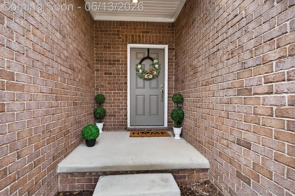 48827 Windfall Road Novi City, MI 48374