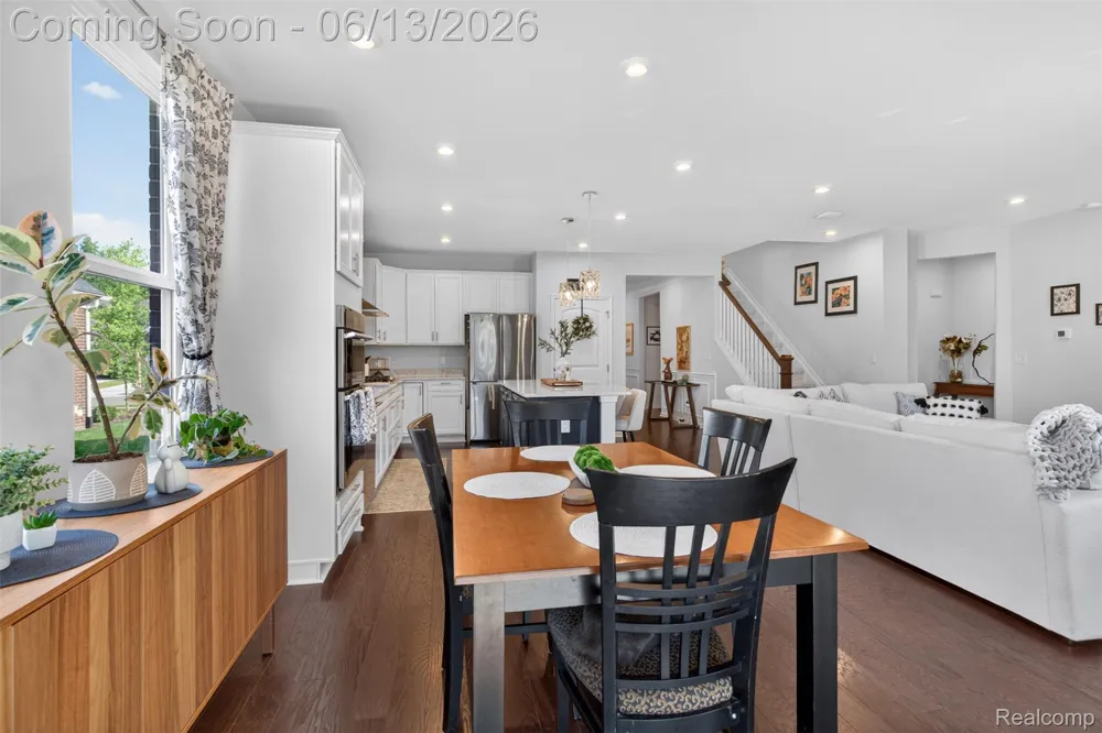 48827 Windfall Road Novi City, MI 48374