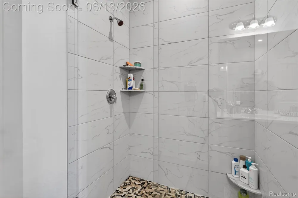 48827 Windfall Road Novi City, MI 48374