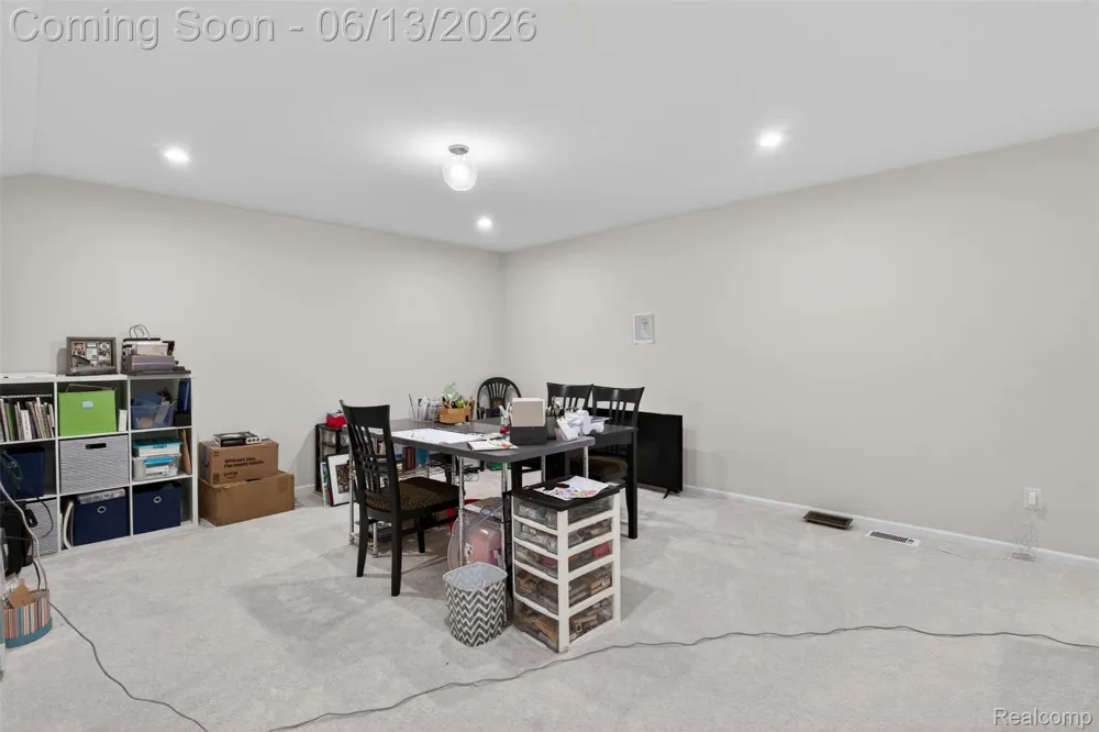 48827 Windfall Road Novi City, MI 48374