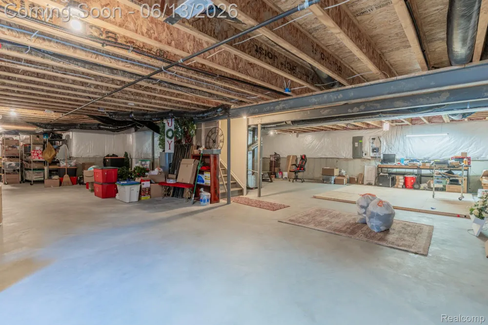 48827 Windfall Road Novi City, MI 48374