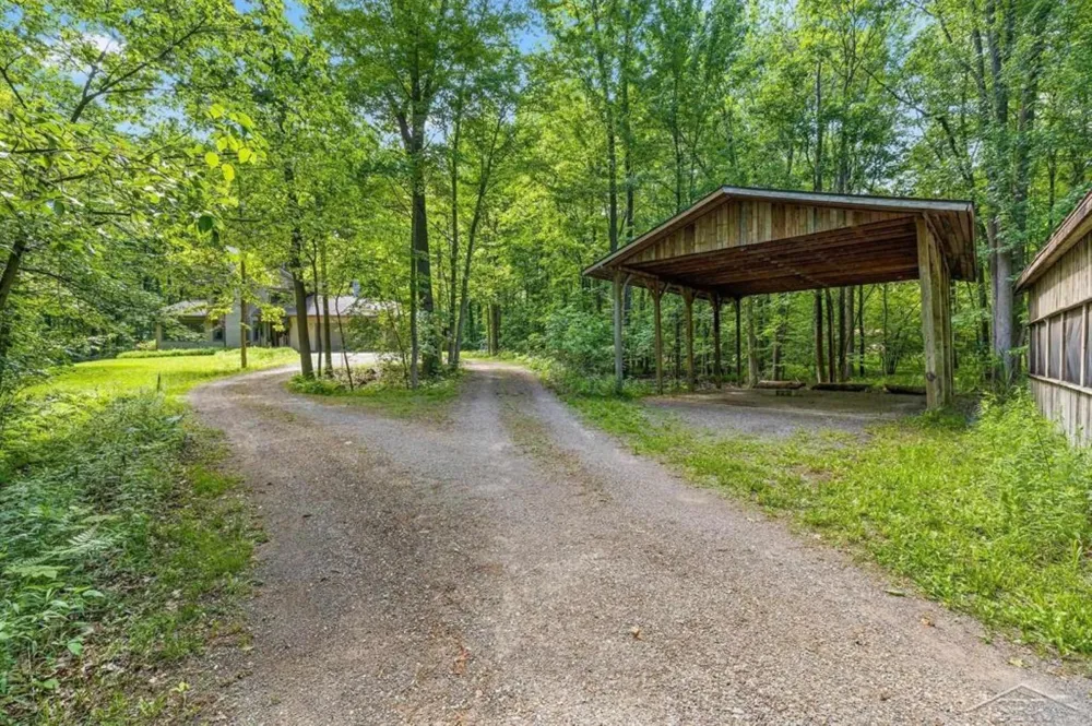 4455 Ehlers Road Larkin Charter Township, MI 48642