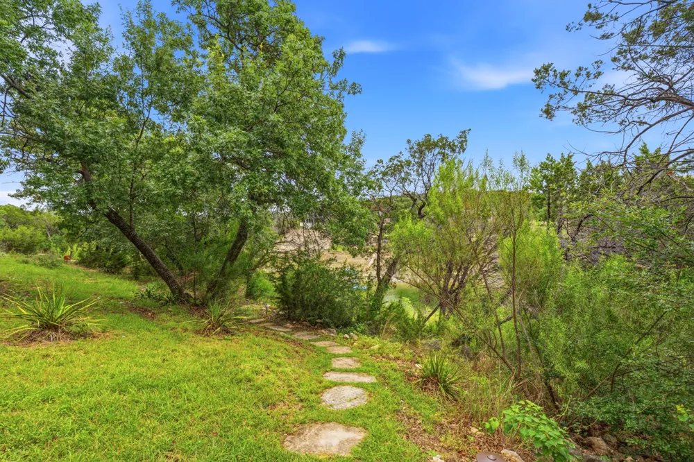 1101 Ivean Pearson Road #B204 Lago Vista, TX 78645