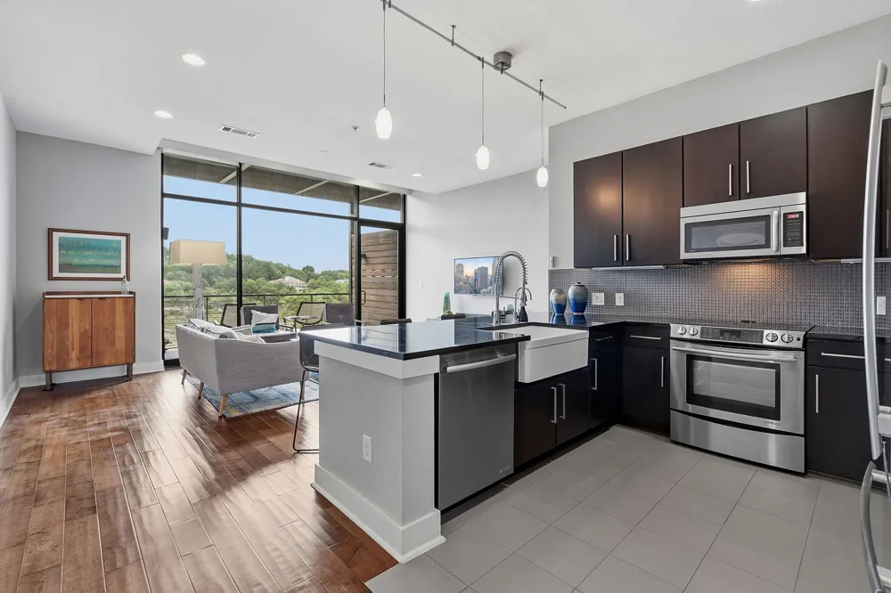 1101 Ivean Pearson Road #B204 Lago Vista, TX 78645