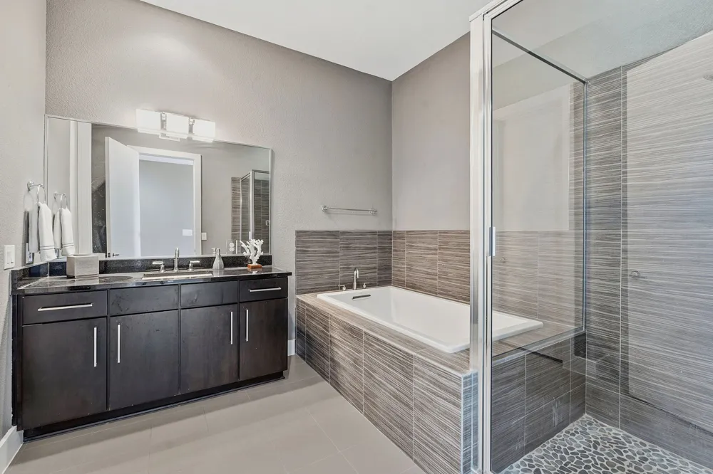 1101 Ivean Pearson Road #B204 Lago Vista, TX 78645