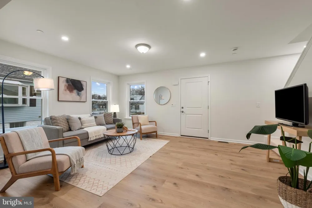 ELM AVENUE Bowie, MD 20715