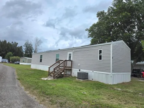4649 NW 30th Street