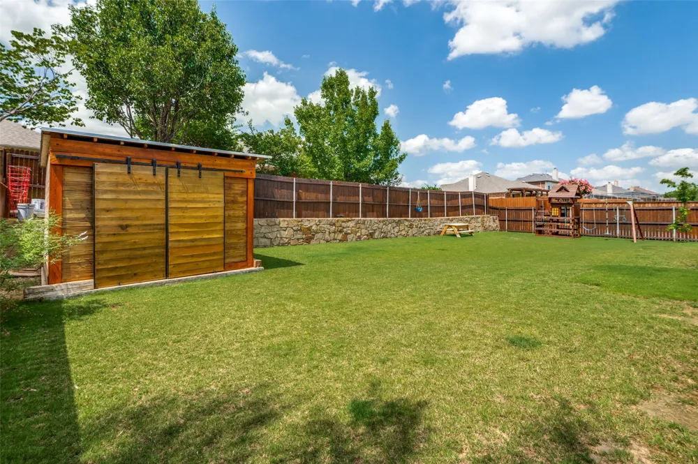 2641 Tradewinds Drive Little Elm, TX 75068