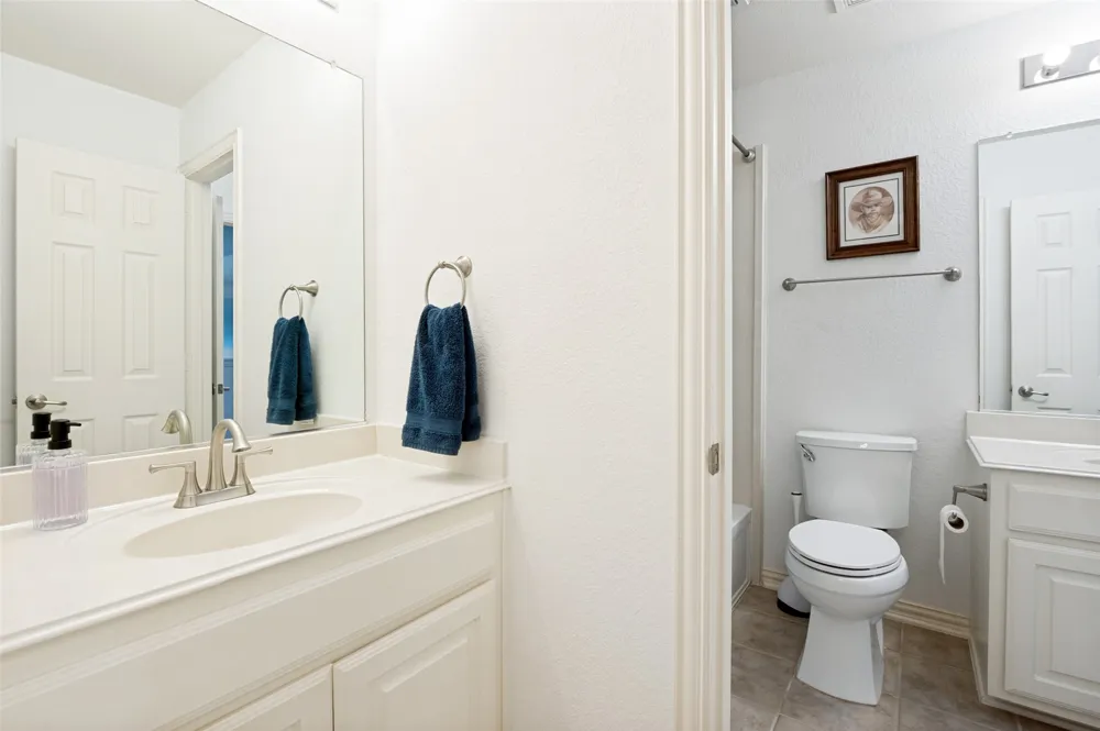 2641 Tradewinds Drive Little Elm, TX 75068