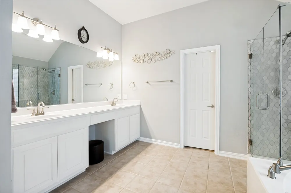 2641 Tradewinds Drive Little Elm, TX 75068