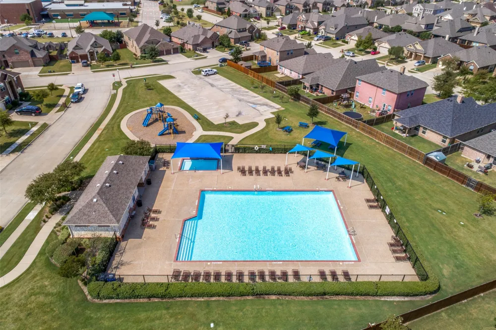 2641 Tradewinds Drive Little Elm, TX 75068