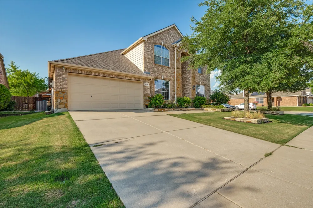 2641 Tradewinds Drive Little Elm, TX 75068