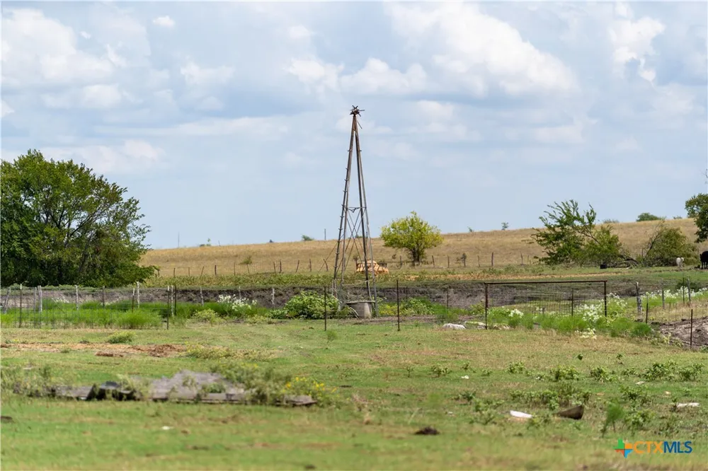 4775 Barnes Road Salado, TX 76571