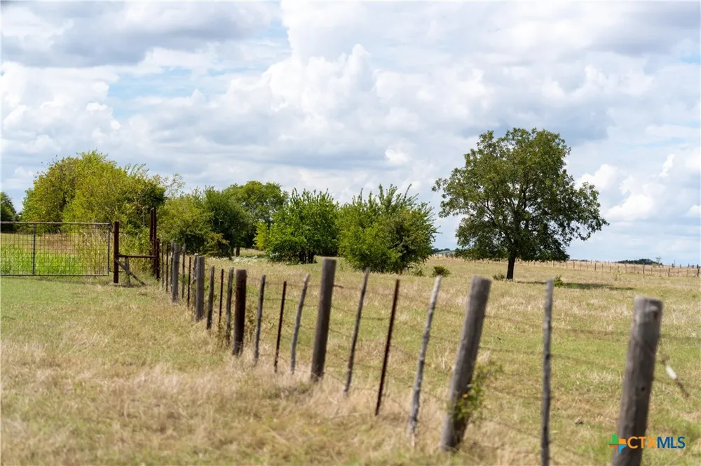 4775 Barnes Road Salado, TX 76571