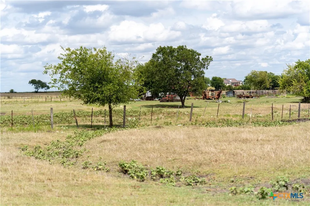 4775 Barnes Road Salado, TX 76571