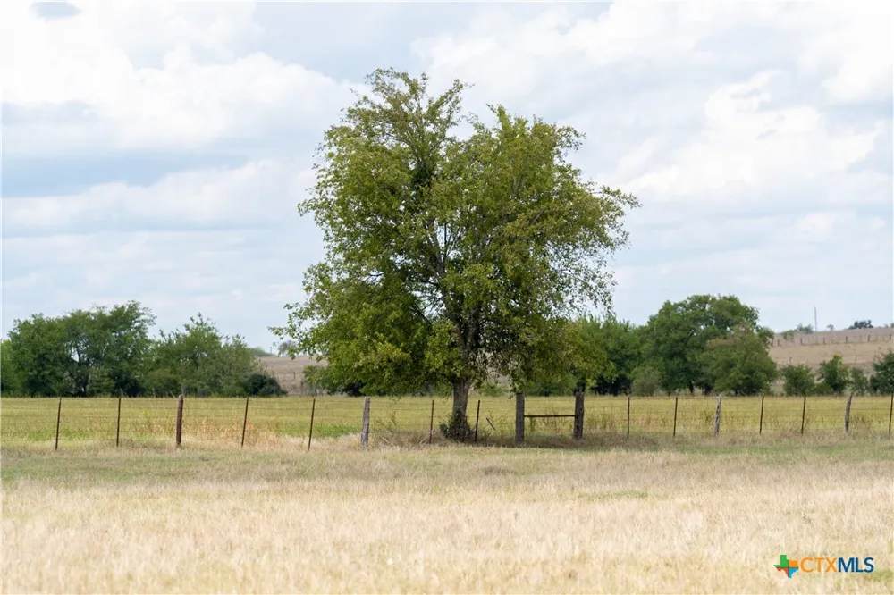 4775 Barnes Road Salado, TX 76571