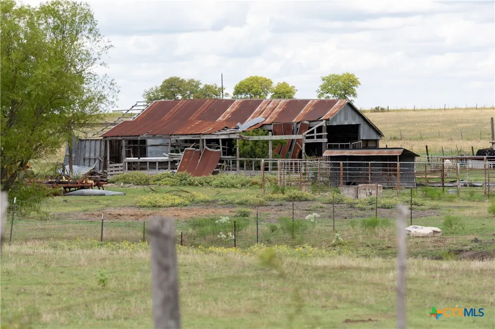 4775 Barnes Road Salado, TX 76571