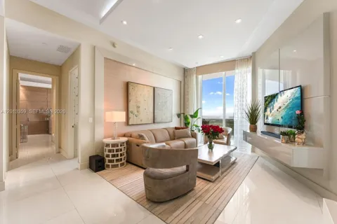 15811 Collins Ave #3605