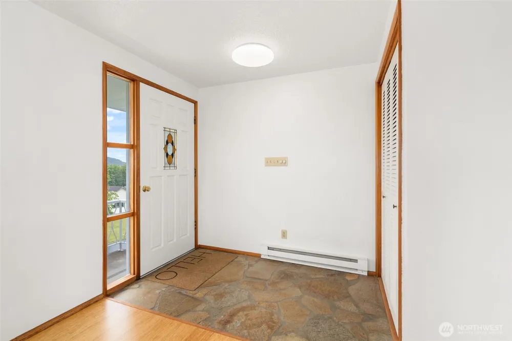 209 Harrison Street South Bend, WA 98586