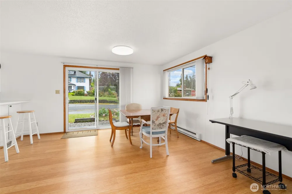 209 Harrison Street South Bend, WA 98586