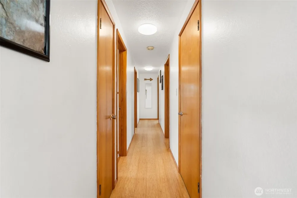 209 Harrison Street South Bend, WA 98586