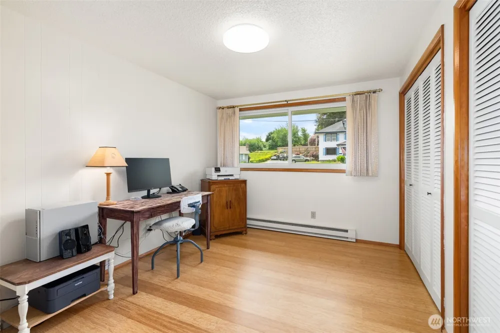 209 Harrison Street South Bend, WA 98586