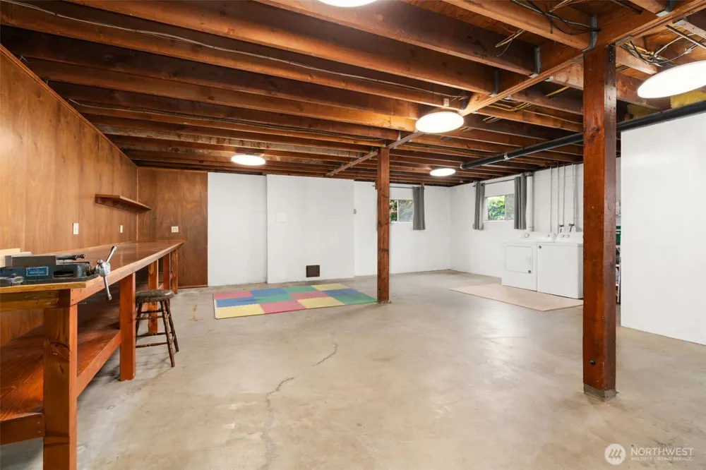 209 Harrison Street South Bend, WA 98586